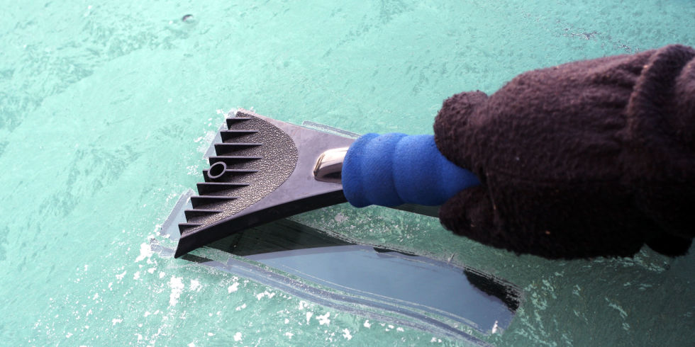 5 hacks to deal with snow and ice on your car